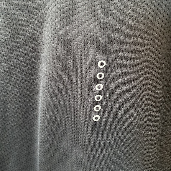 Nike - black long sleeve running top - size XL - Picture 4 of 6